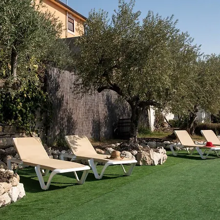 Kairos Bed & Breakfast 3*